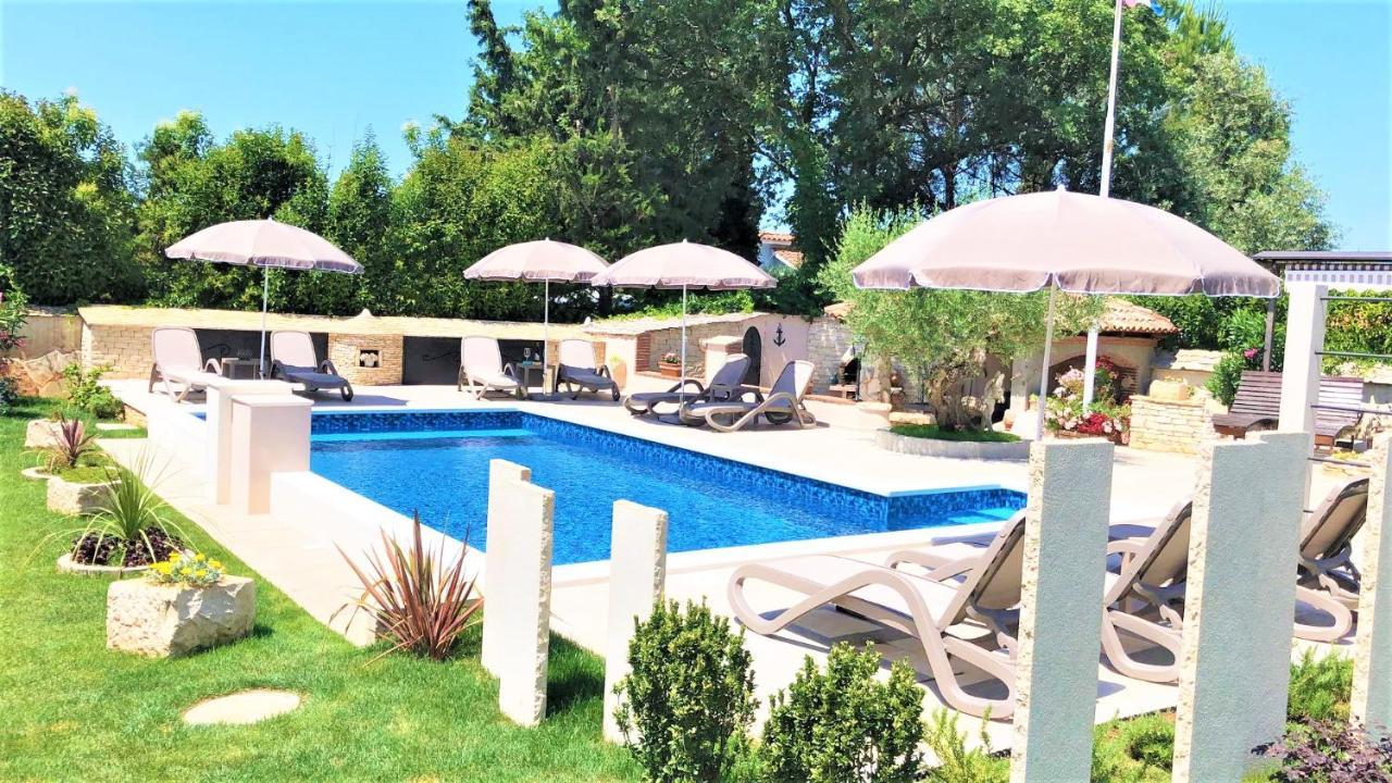 Apartment Villa Engel With Pool Poreč Kültér fotó